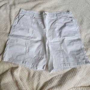 Joe Fresh, White woman's shorts, 22W, NWOT
